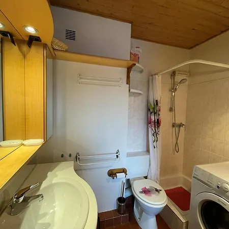 Cosy 4 Pers, Au Coeur De Crest-voland, Proche Pistes, Parking, Balcon - Fr-1-733-80 *